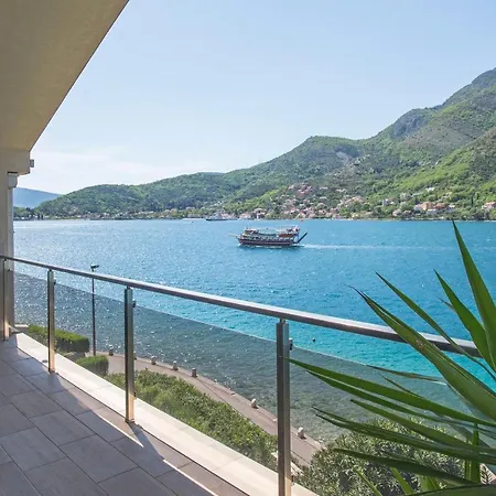 Apartments Maxhit Tivat Exterior photo