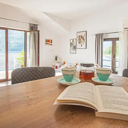 Apartments Maxhit Tivat Exterior photo