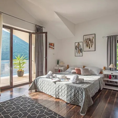 Apartments Maxhit Tivat Exterior photo