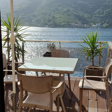 Apartments Maxhit Tivat Room photo