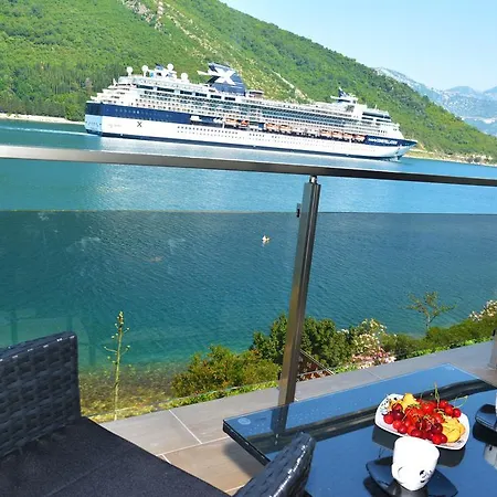 Apartments Maxhit Tivat Exterior photo