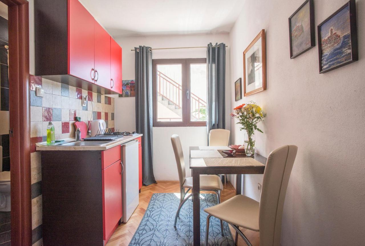Maxhit Apartment