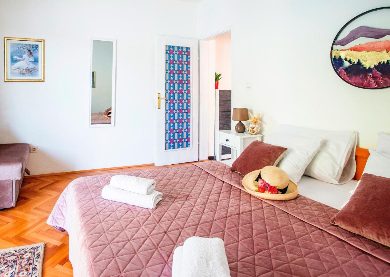 Maxhit Apartment