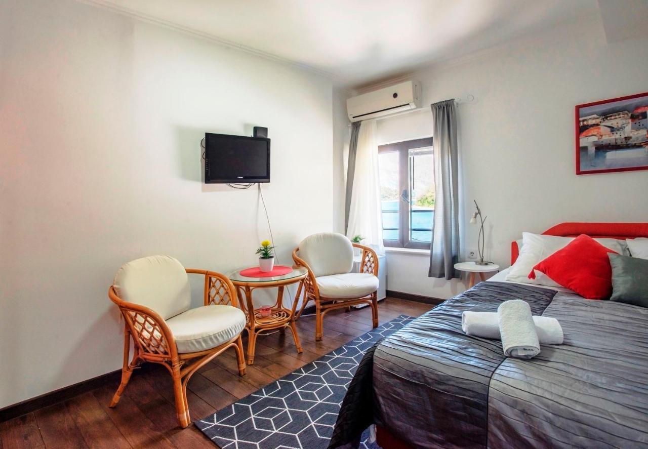 Maxhit Apartment *