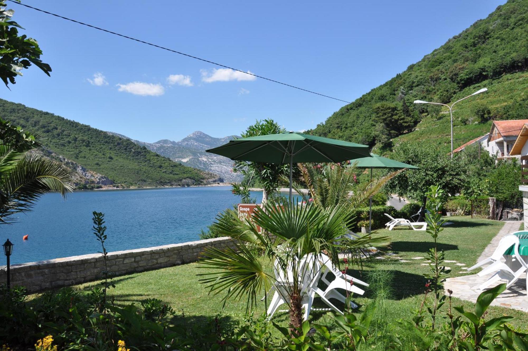 Maxhit * Tivat