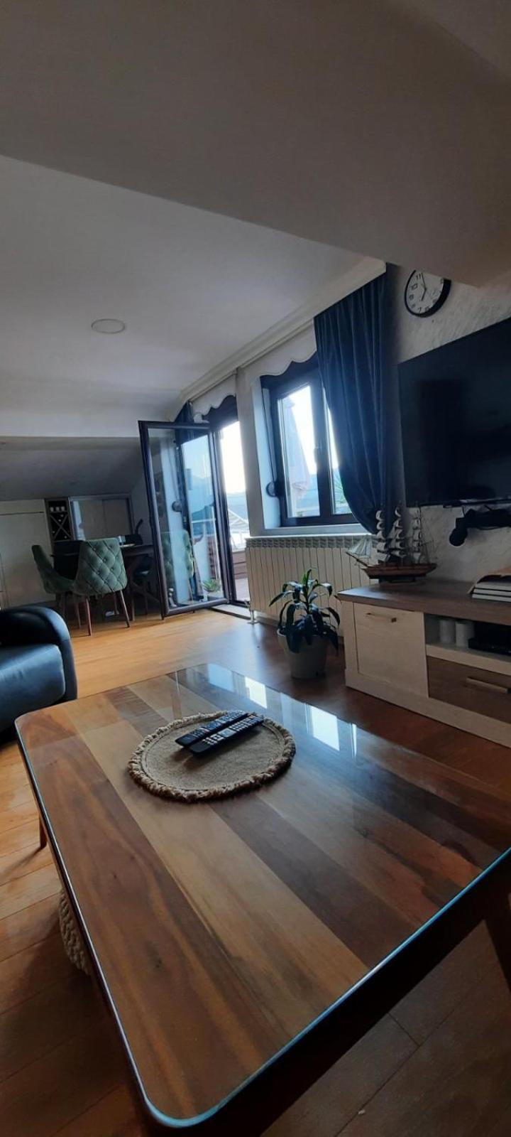 Maxhit Apartment